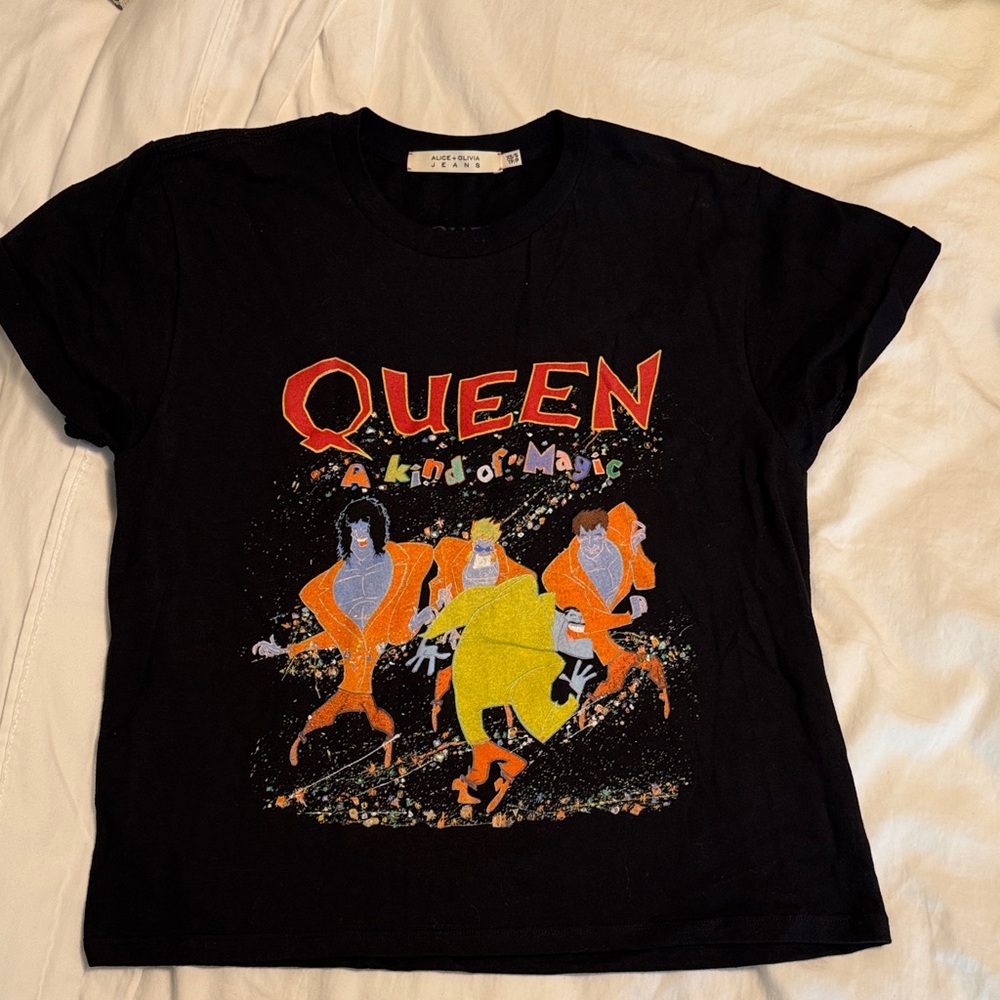 Alice & Olivia Queen Band Tee NEVER WORN size XS/S